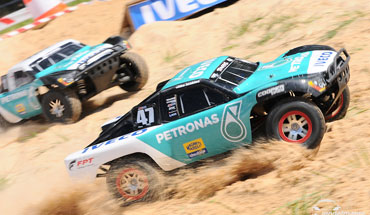 Mały Dakar modeli terenowych RC