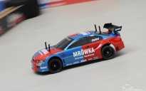 Modele zdalnie sterowane BMW i Mitsubishi na otwarciu Galerii Mrówka w Ciechanowie